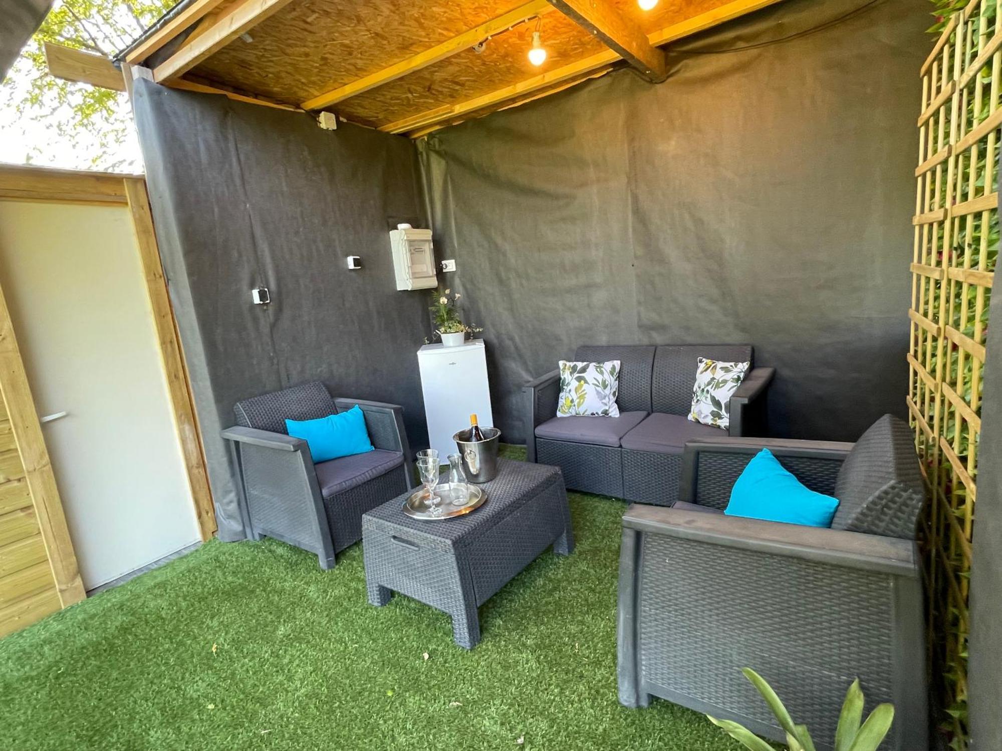 Dependance Privee - Halte Route Apartment Le Thor Exterior photo